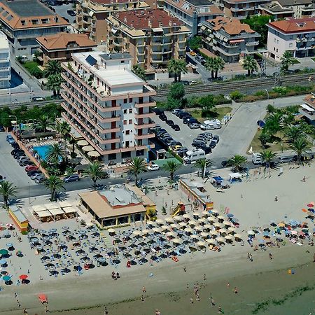 Hotel Cristal Cupra Marittima Dış mekan fotoğraf