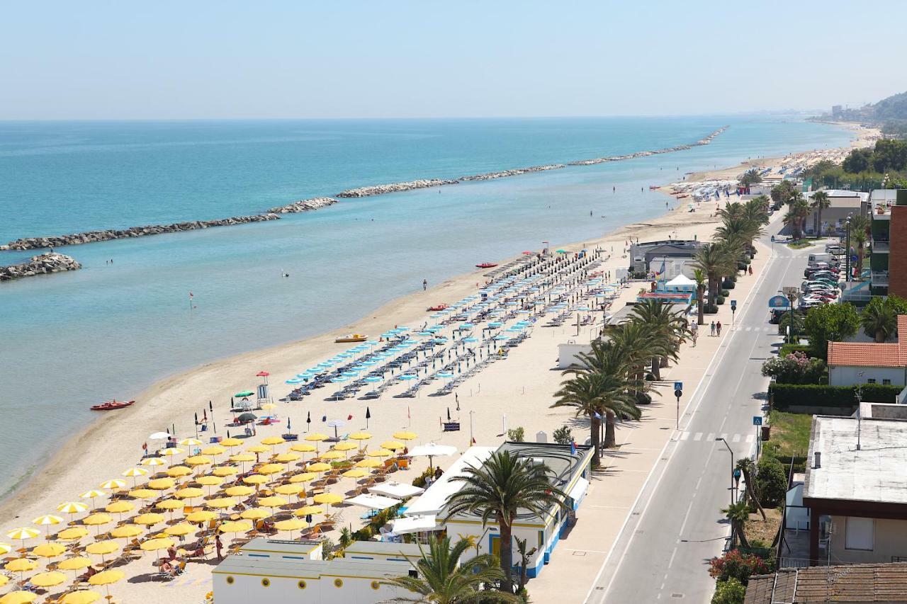 Hotel Cristal Cupra Marittima Dış mekan fotoğraf