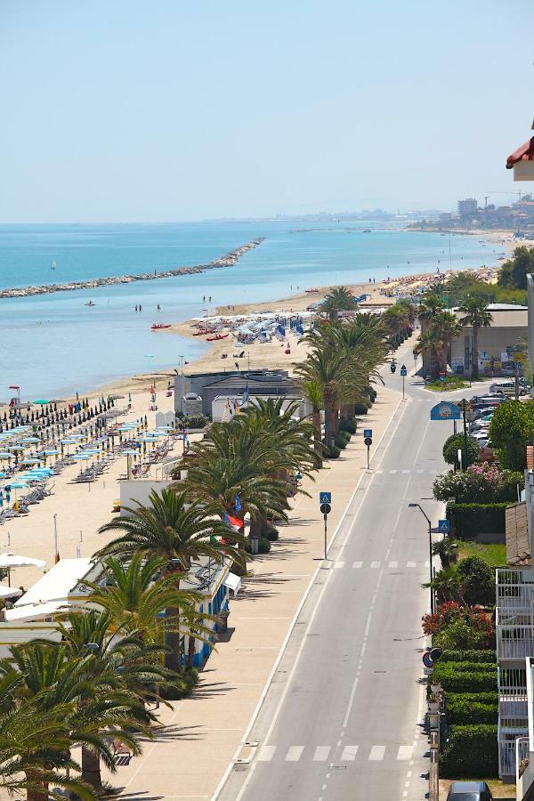 Hotel Cristal Cupra Marittima Dış mekan fotoğraf